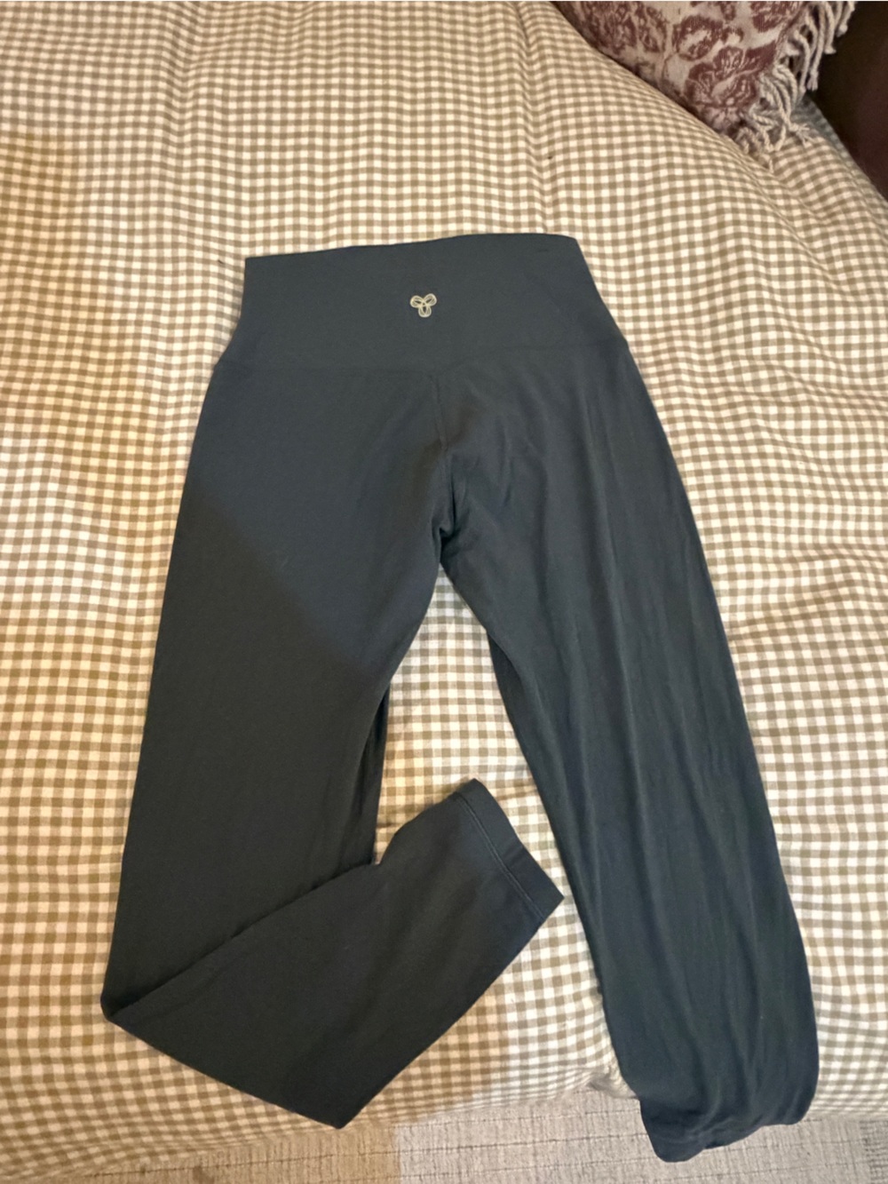 Aritzia Black High-Rise Stretch Leggings